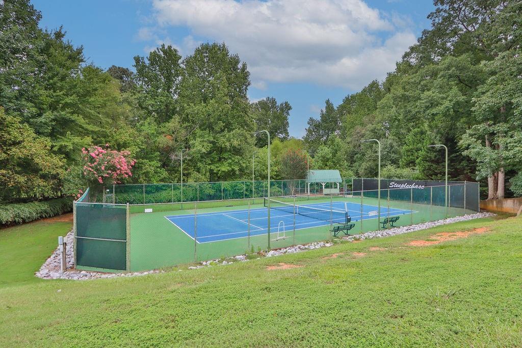 1184 HURST PARK Court