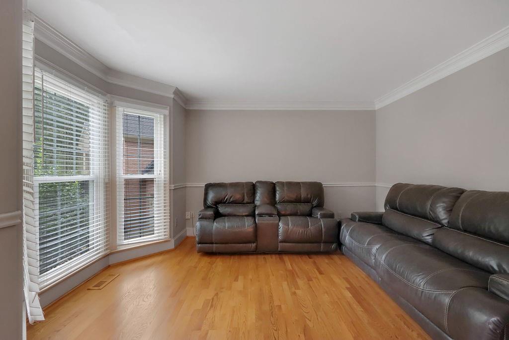 1184 HURST PARK Court