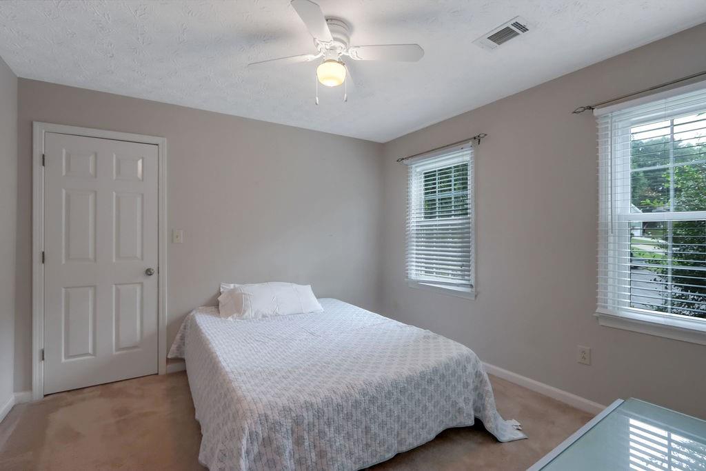 1184 HURST PARK Court