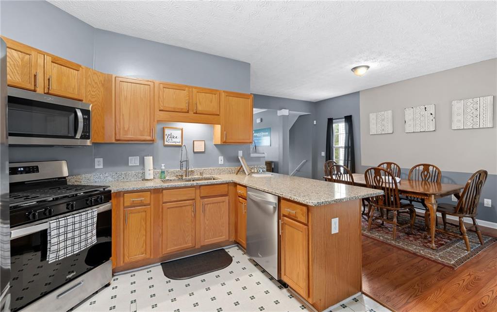 2464 Stonegate Drive NW