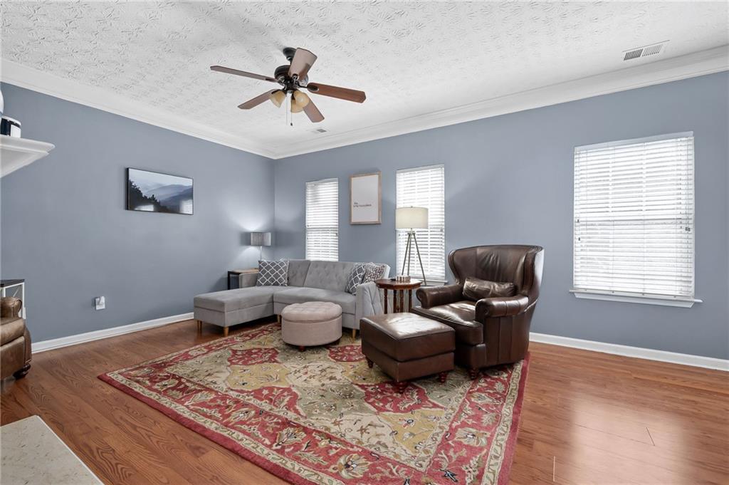 2464 Stonegate Drive NW