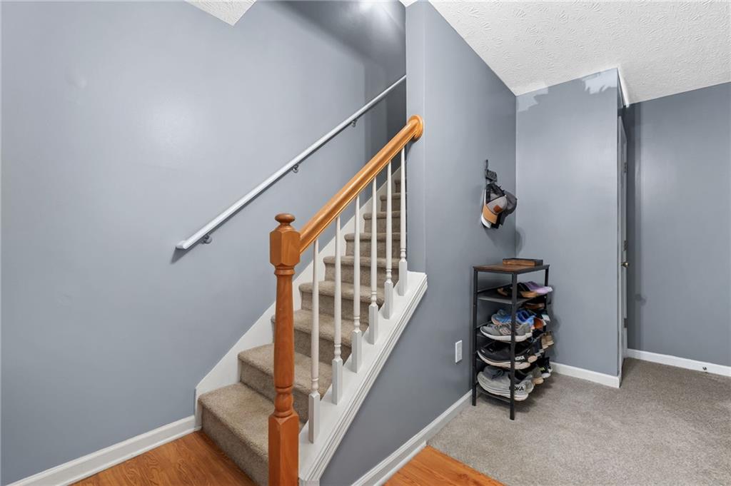 2464 Stonegate Drive NW