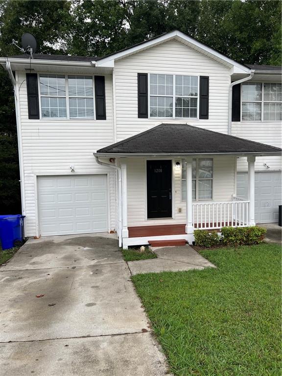 1208 Pinedale Circle NW