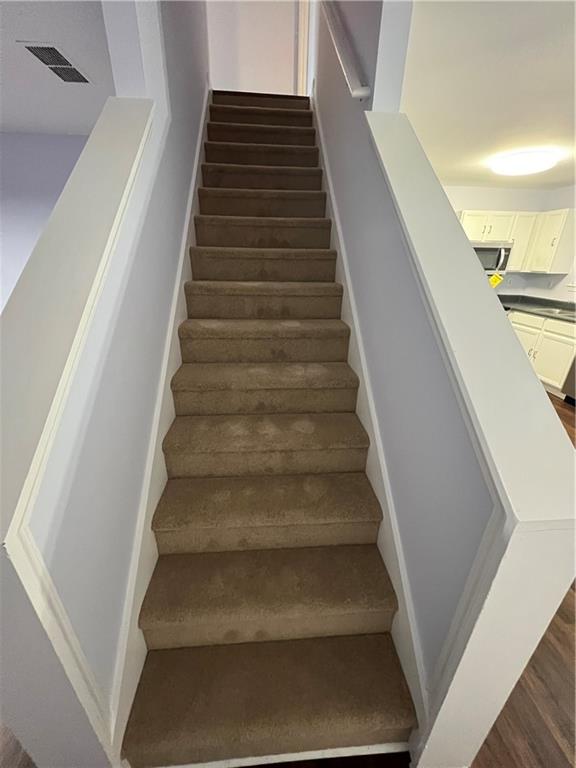 1208 Pinedale Circle NW