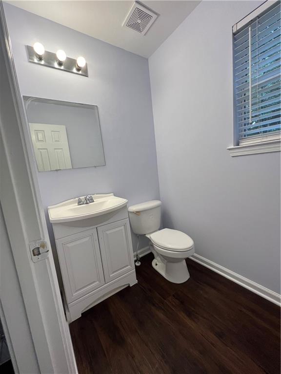 1208 Pinedale Circle NW