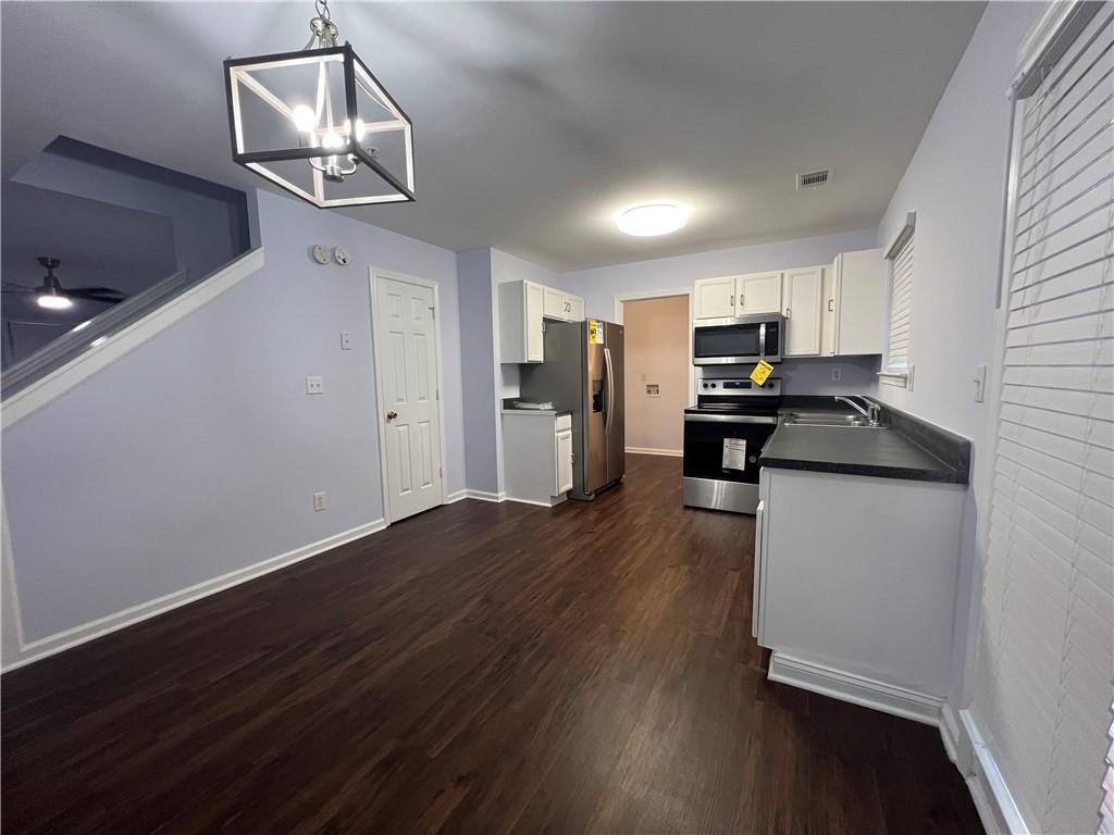 1208 Pinedale Circle NW