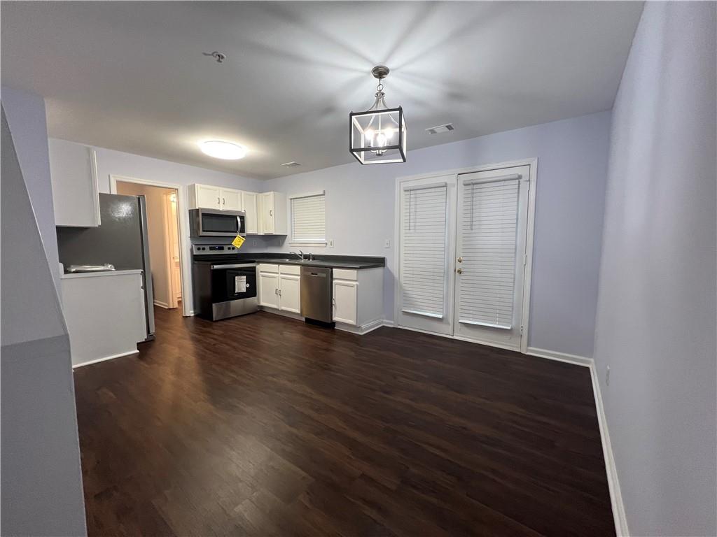 1208 Pinedale Circle NW