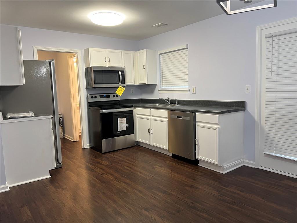 1208 Pinedale Circle NW