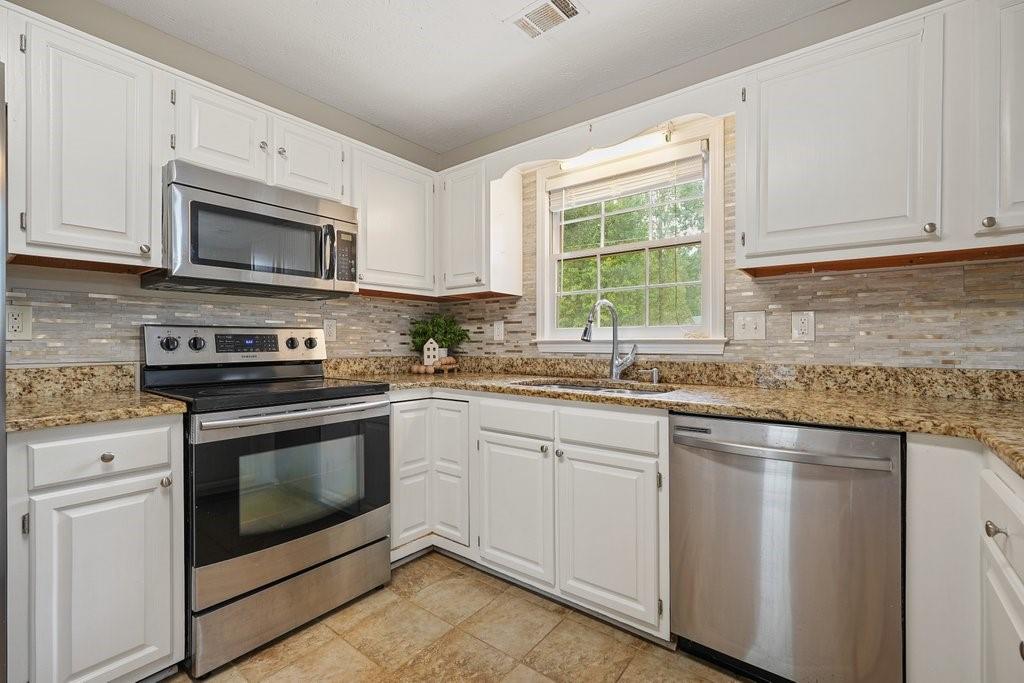 1329 Winding River Trail