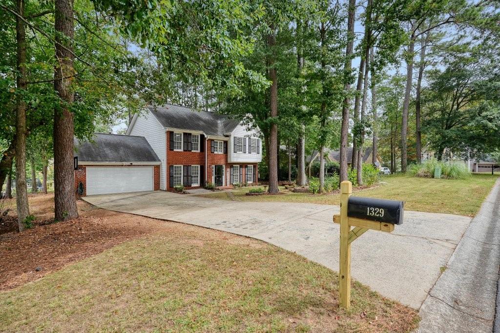 1329 Winding River Trail