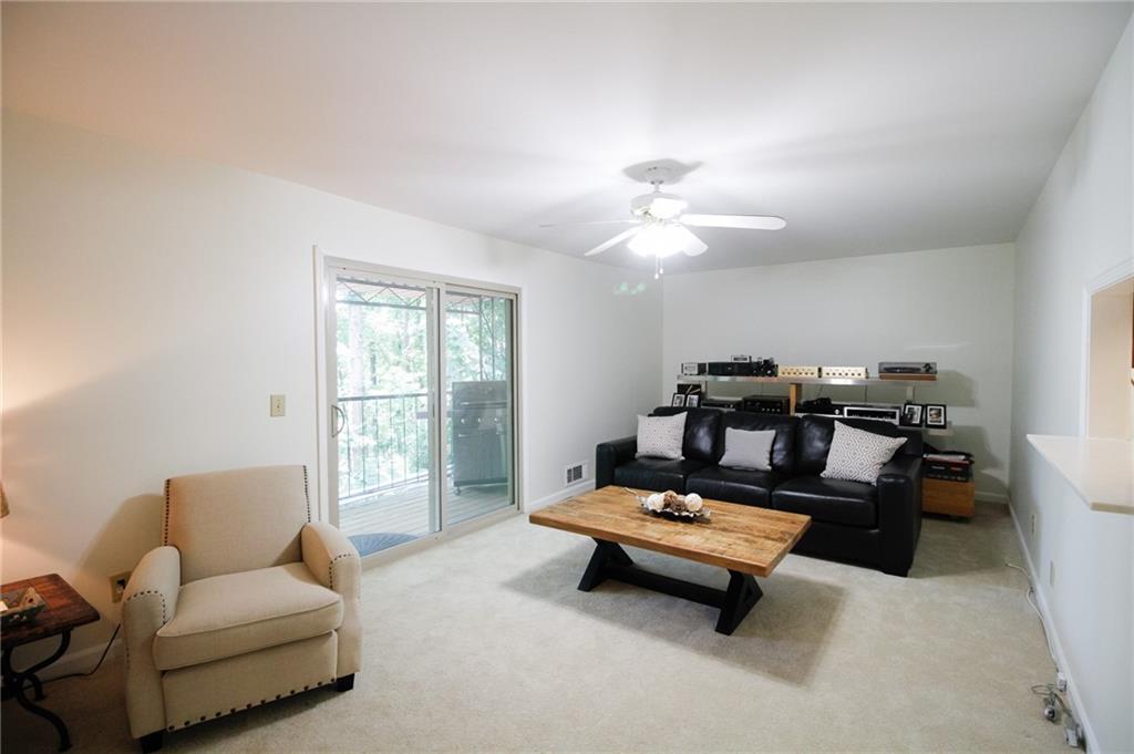 1746 WOODCLIFF Place NE