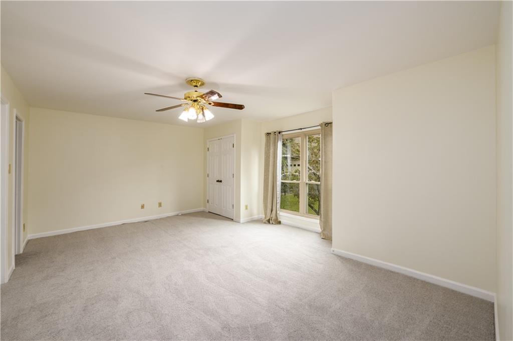 1746 WOODCLIFF Place NE