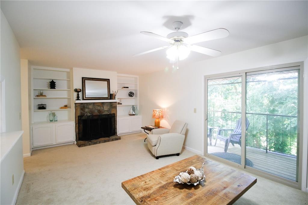 1746 WOODCLIFF Place NE