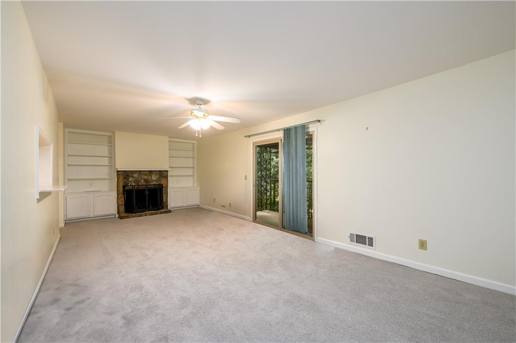 1746 WOODCLIFF Place NE