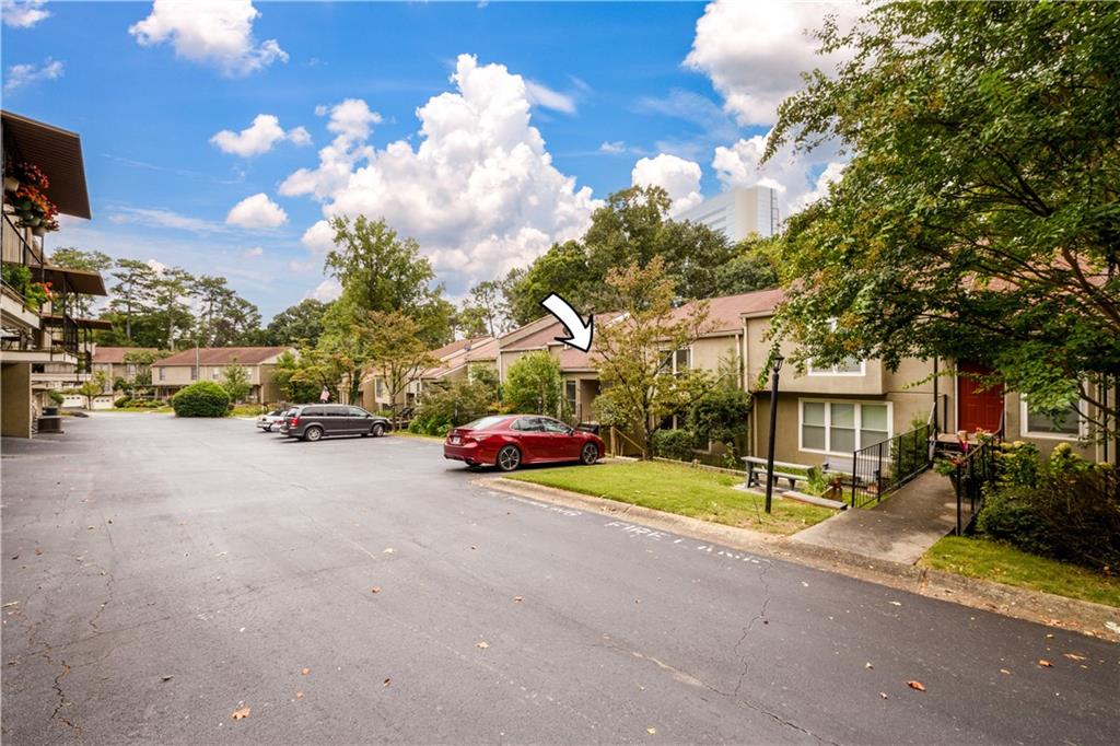 1746 WOODCLIFF Place NE