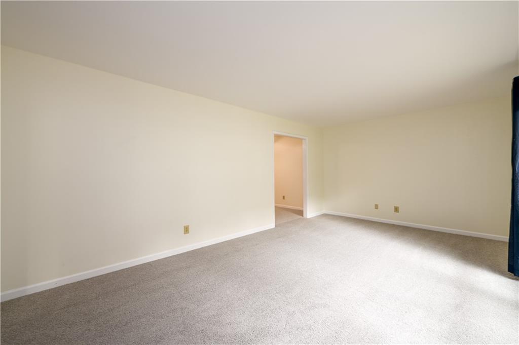 1746 WOODCLIFF Place NE