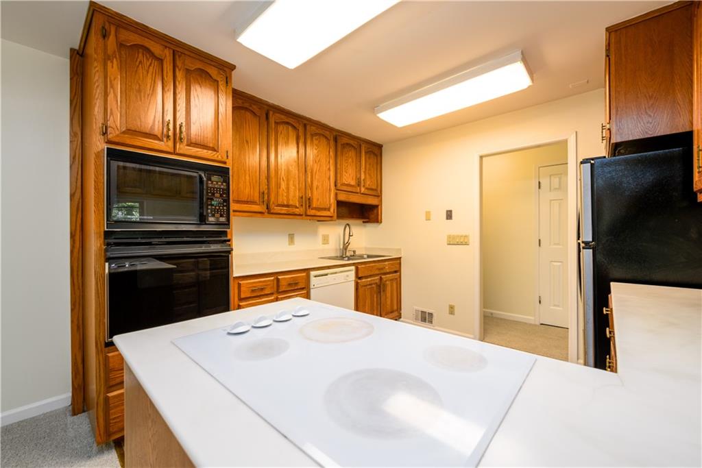 1746 WOODCLIFF Place NE