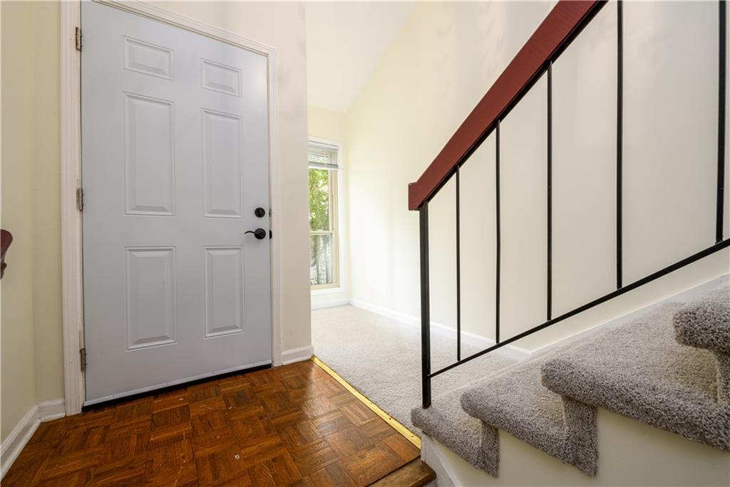 1746 WOODCLIFF Place NE