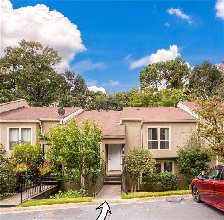 1746 WOODCLIFF Place NE