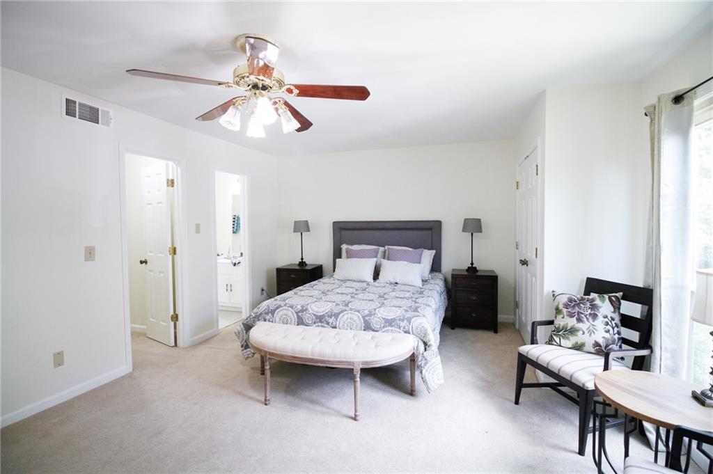 1746 WOODCLIFF Place NE