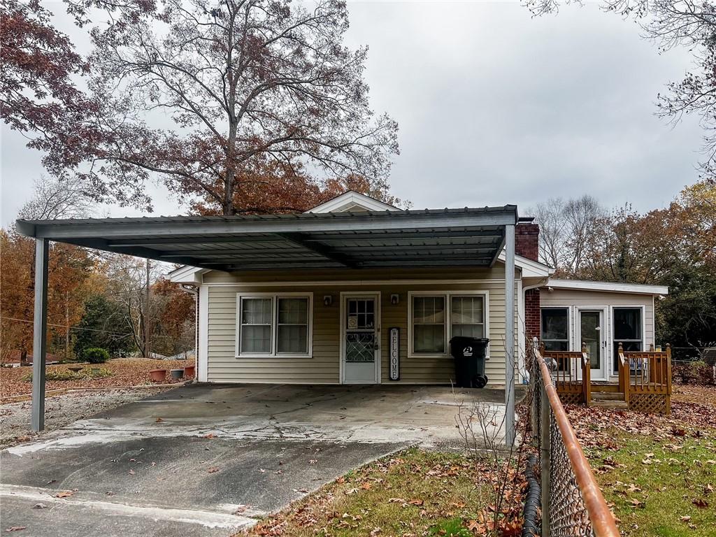 609 Creek View Drive