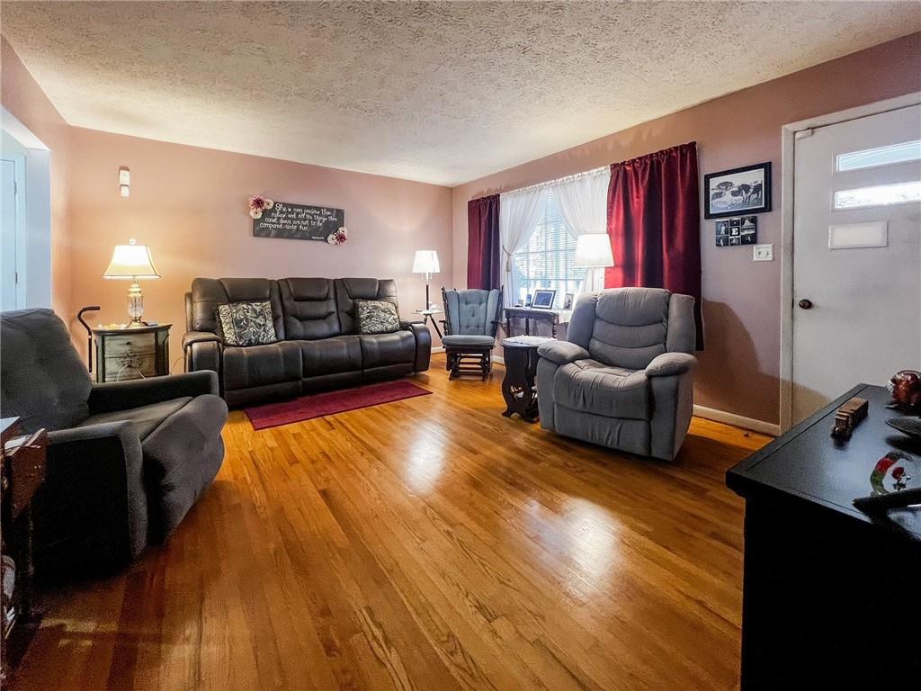 609 Creek View Drive