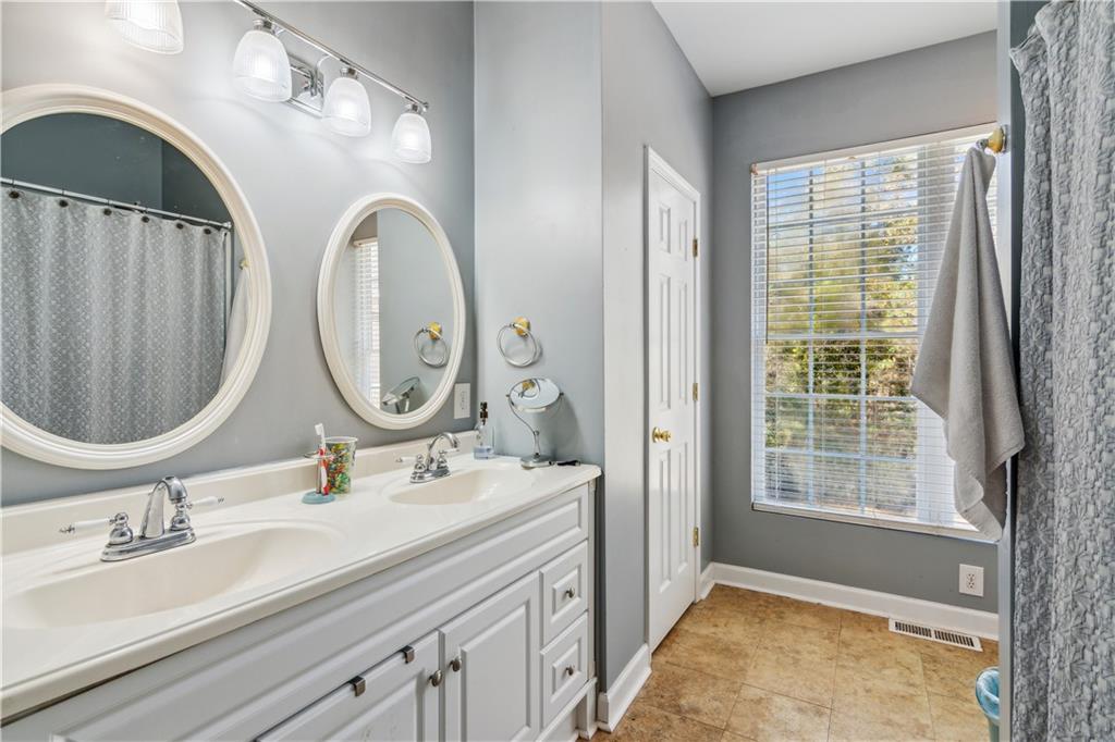 137 King Richard Drive