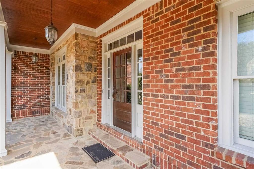 1490 WHITE ROSE Court NW