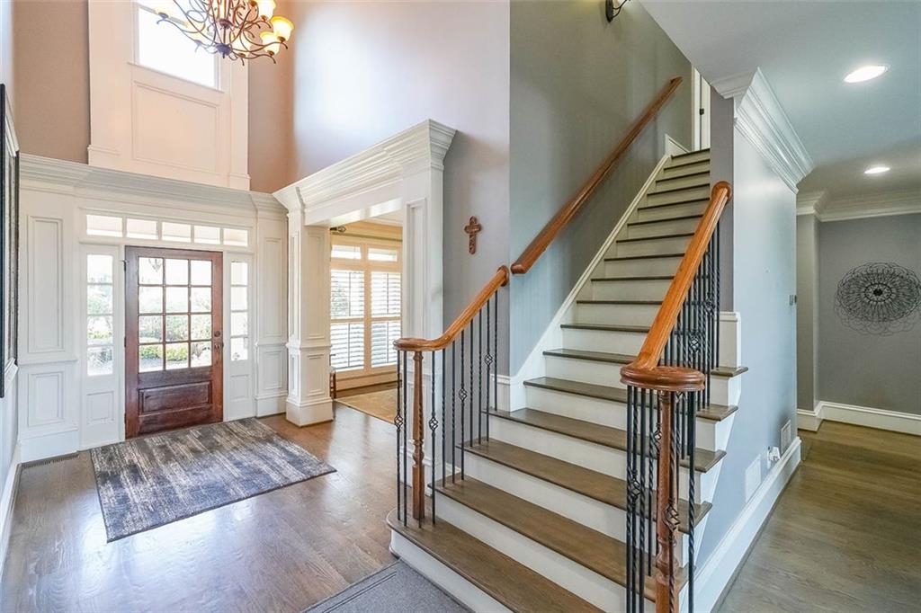 1490 WHITE ROSE Court NW