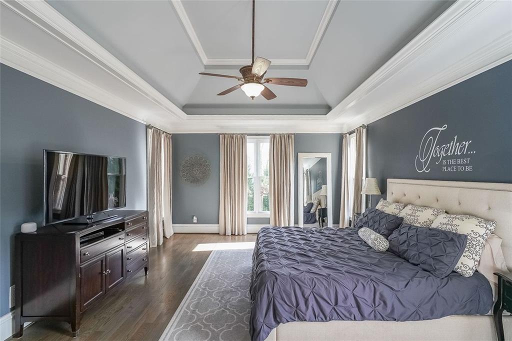 1490 WHITE ROSE Court NW