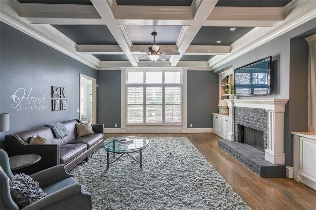 1490 WHITE ROSE Court NW