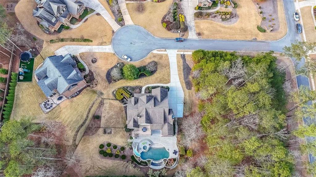 1490 WHITE ROSE Court NW