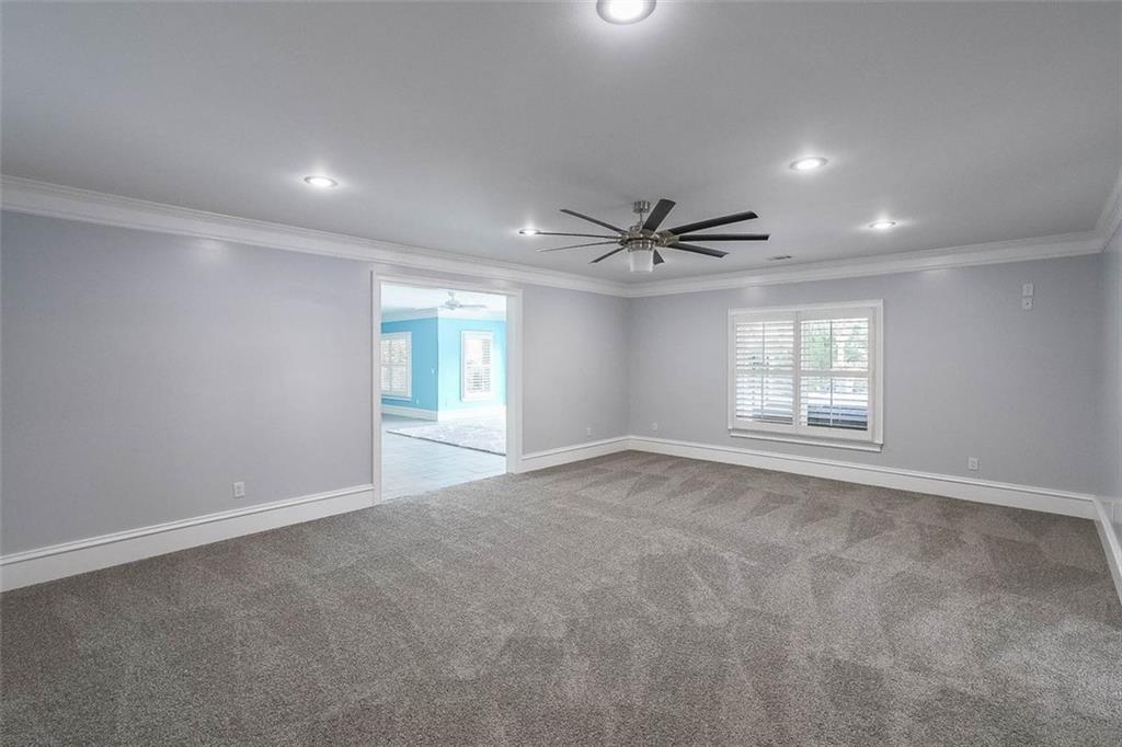 1490 WHITE ROSE Court NW