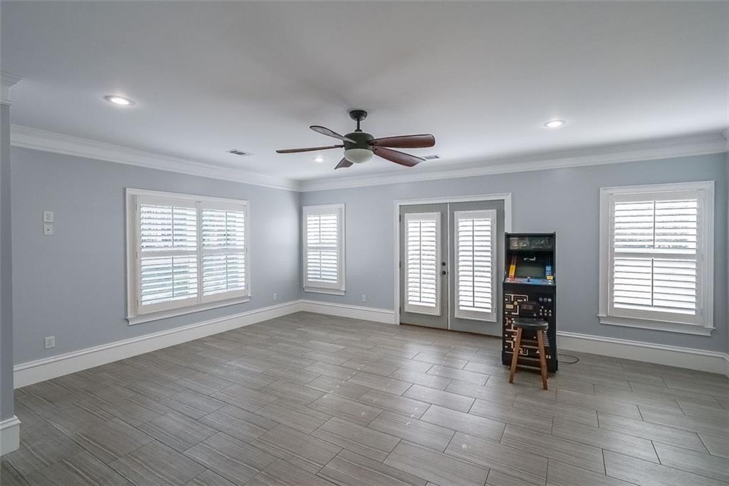 1490 WHITE ROSE Court NW