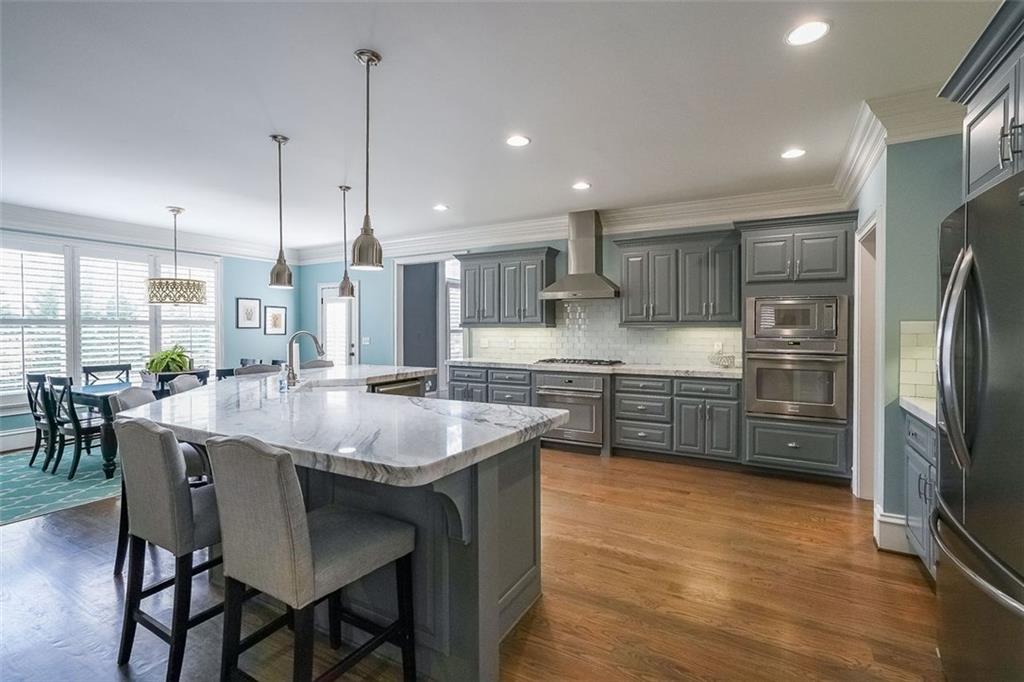 1490 WHITE ROSE Court NW