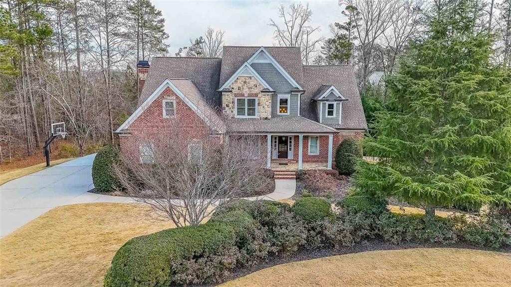 1490 WHITE ROSE Court NW