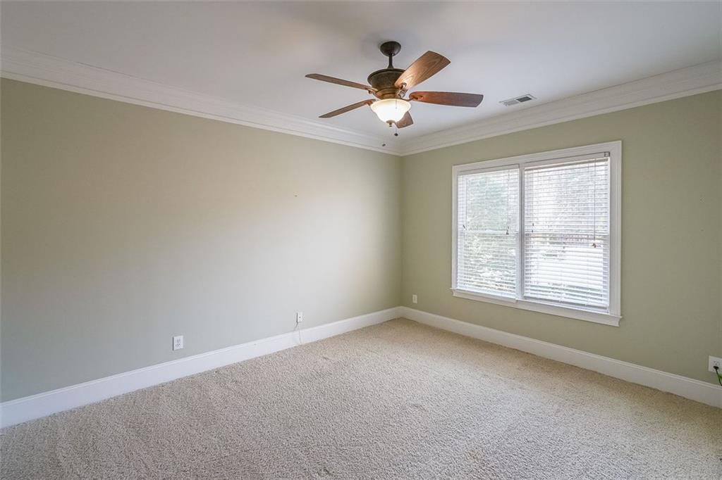 1490 WHITE ROSE Court NW