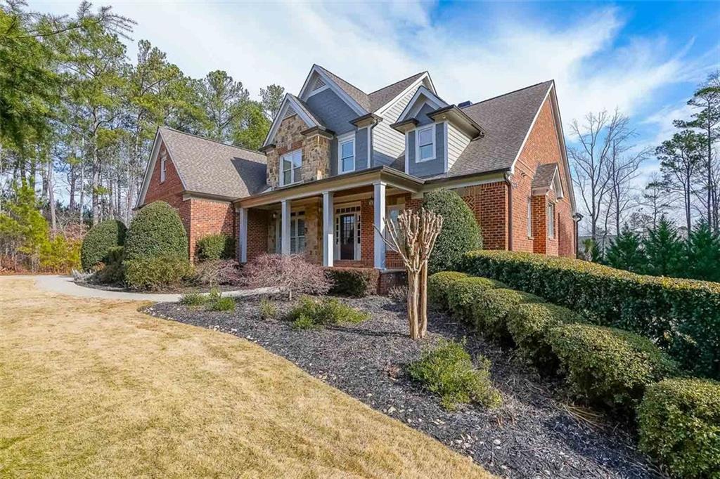 1490 WHITE ROSE Court NW