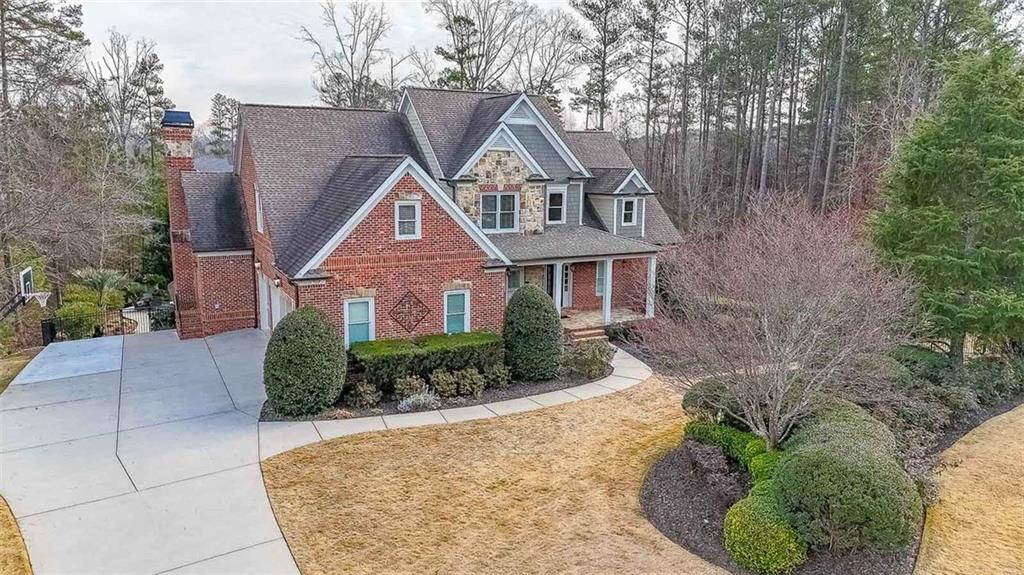 1490 WHITE ROSE Court NW