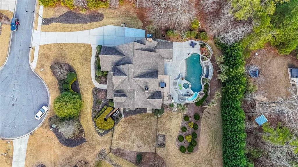 1490 WHITE ROSE Court NW