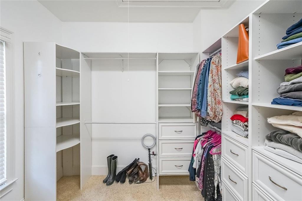 1490 WHITE ROSE Court NW