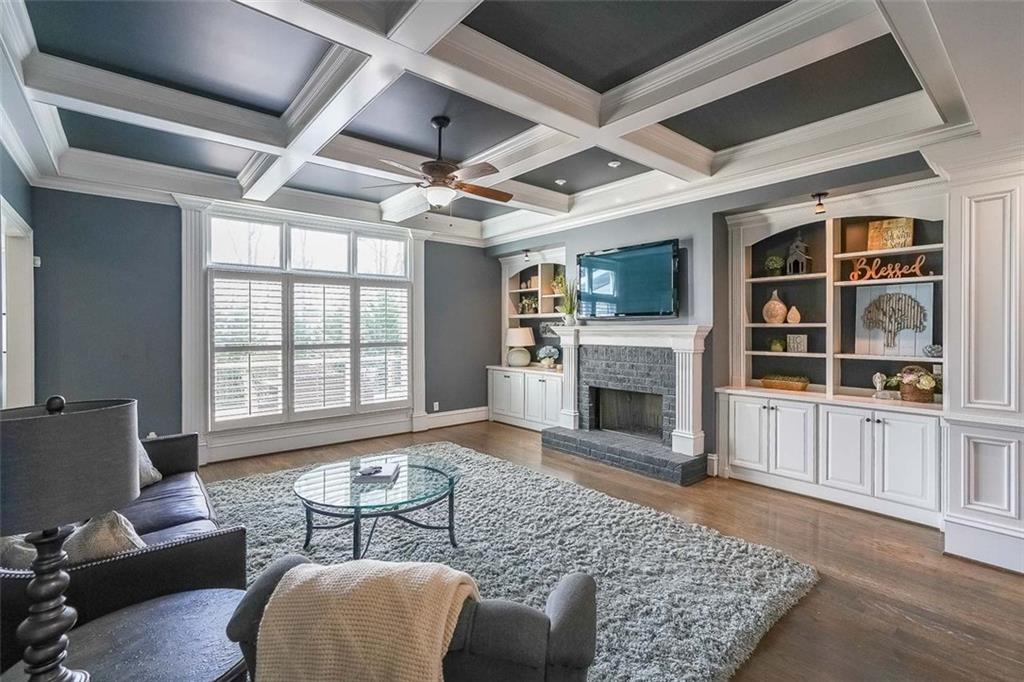 1490 WHITE ROSE Court NW