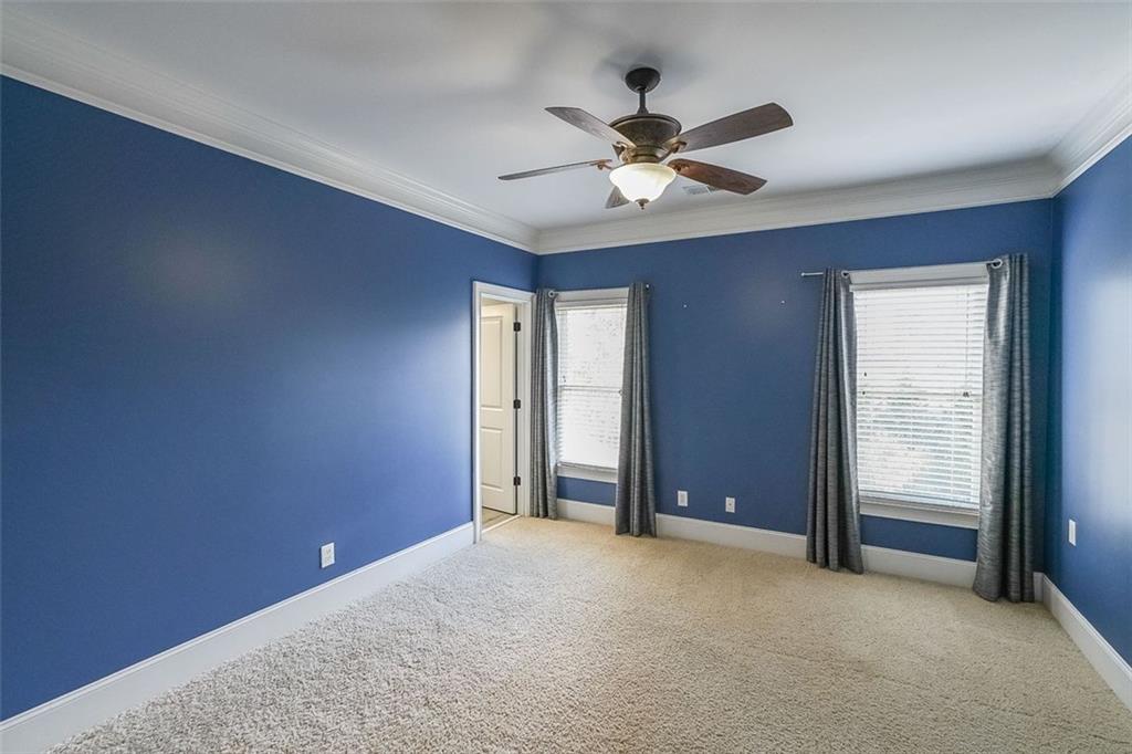 1490 WHITE ROSE Court NW