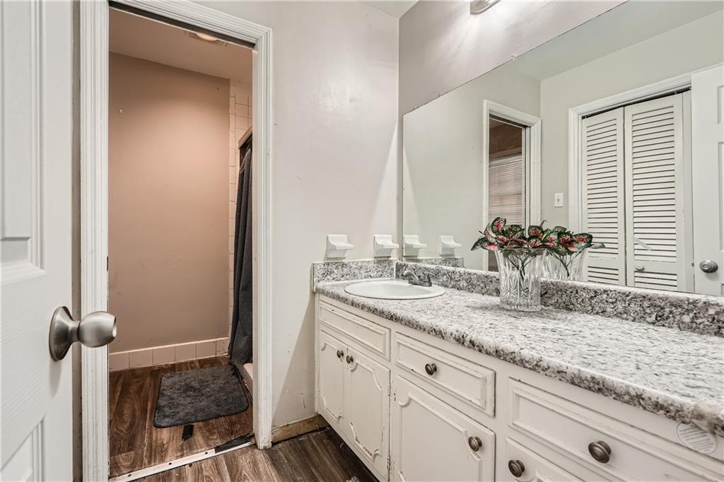 1812 Glenview Drive SW