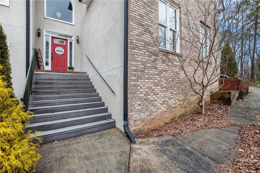 13 Southridge Trail SE