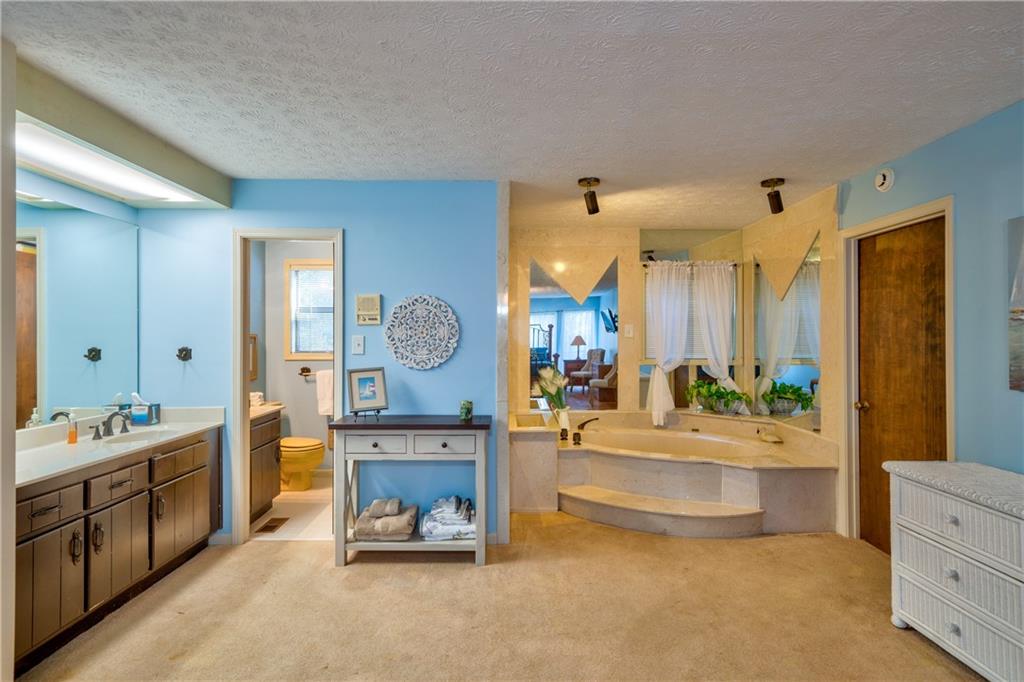 809 Willow Oak Circle