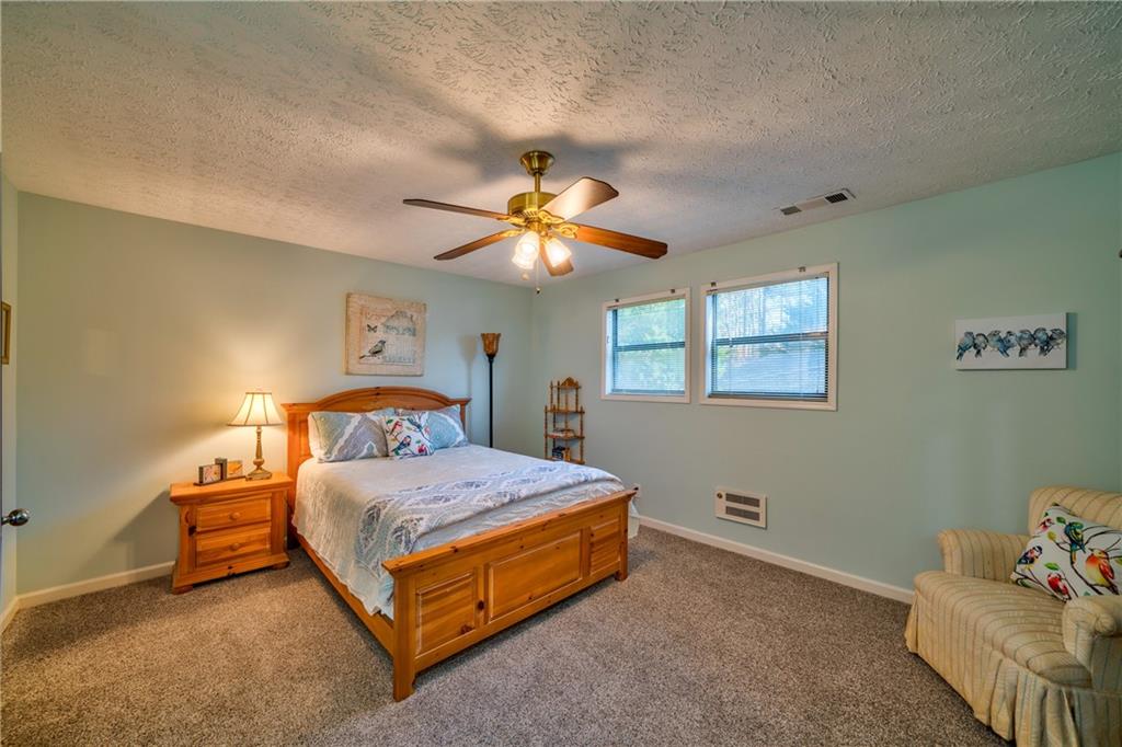 809 Willow Oak Circle