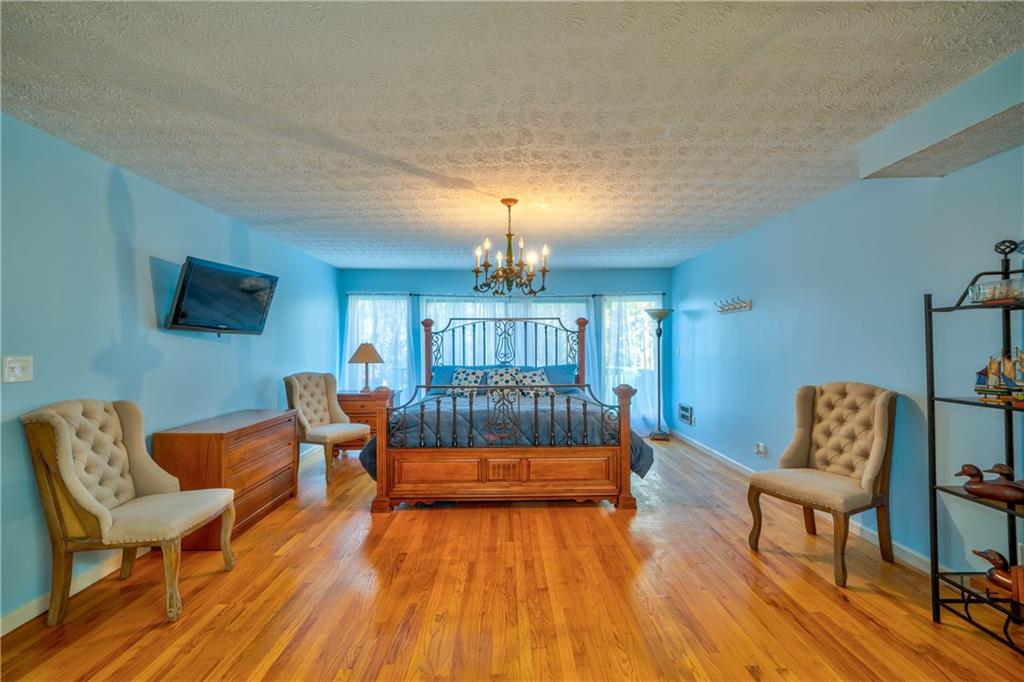 809 Willow Oak Circle