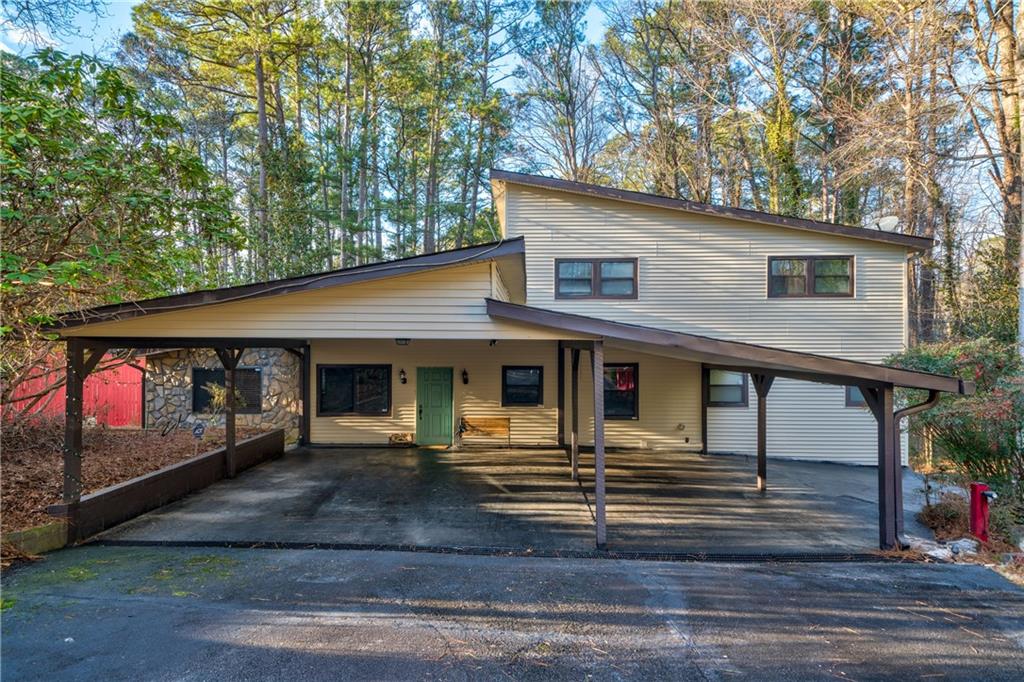 809 Willow Oak Circle