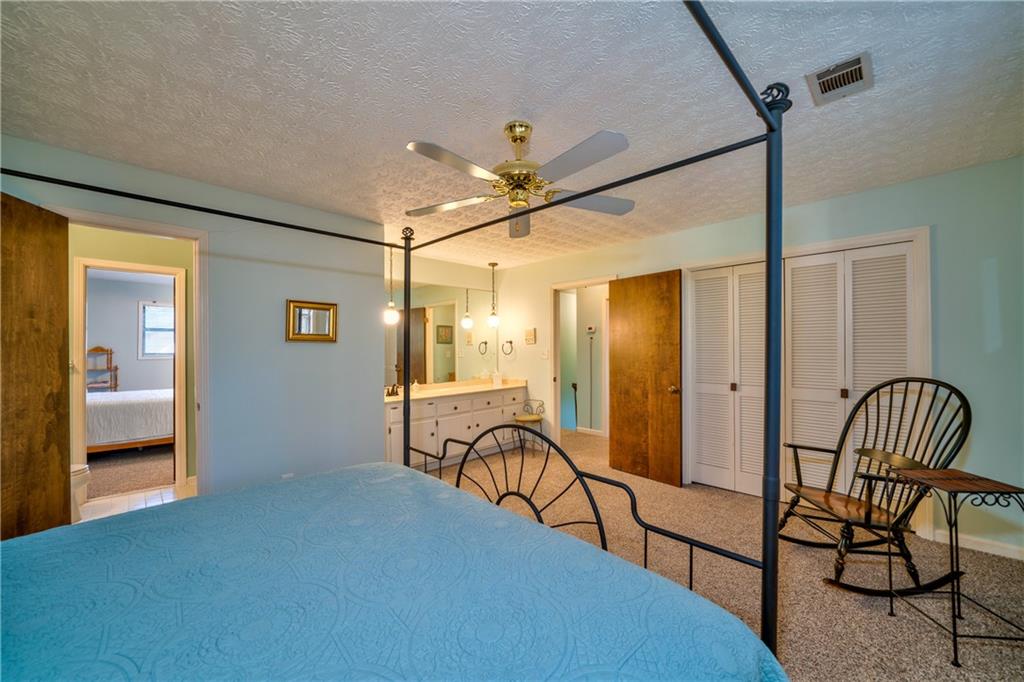 809 Willow Oak Circle